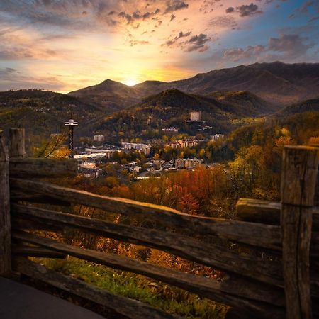 Always Kiss Me Goodnight Villa Pigeon Forge Exterior photo